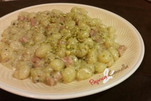 gnocchi al pistacchio - paprica e cannella